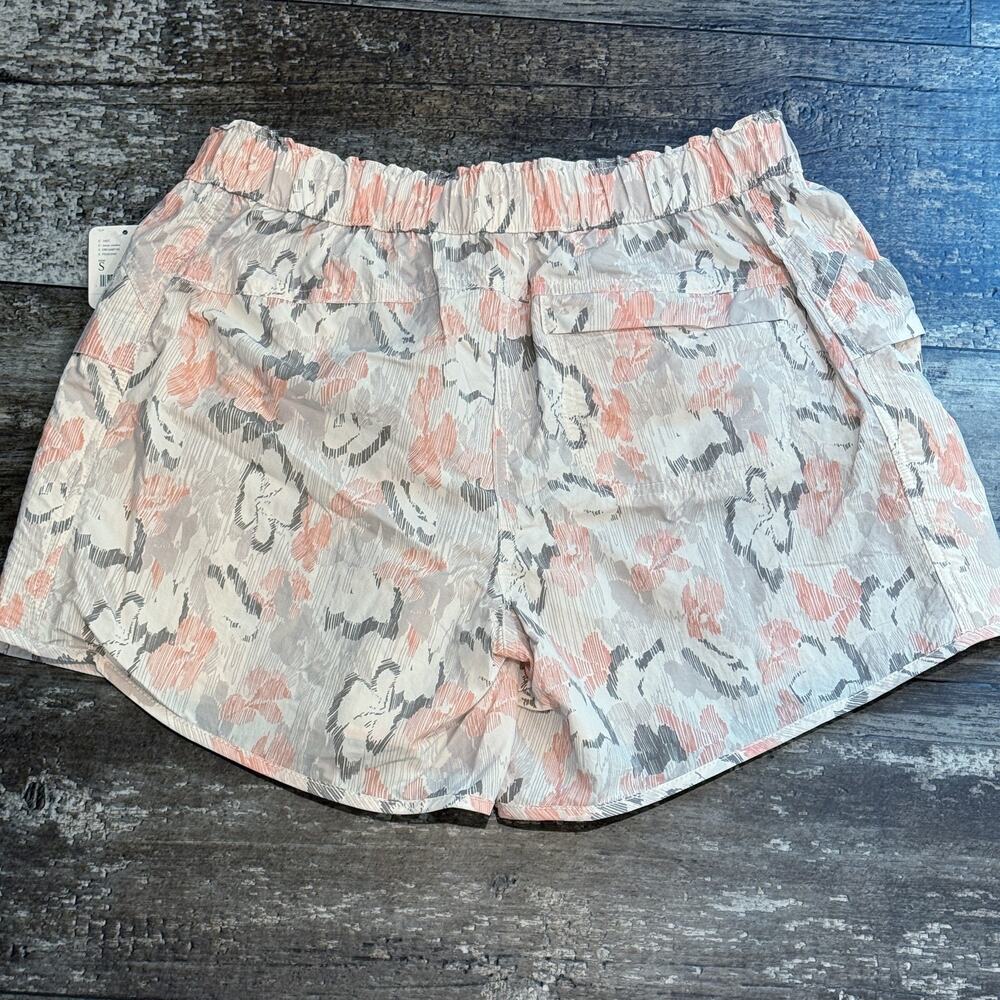 Free People Movement‎ In the Wild Printed Shorts Small Ivory Combo Pink Gray NEW - Picture 7 of 14